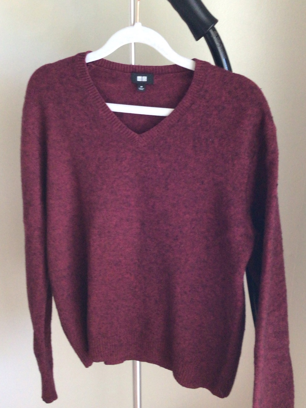 Uniqlo V-neck Sweater